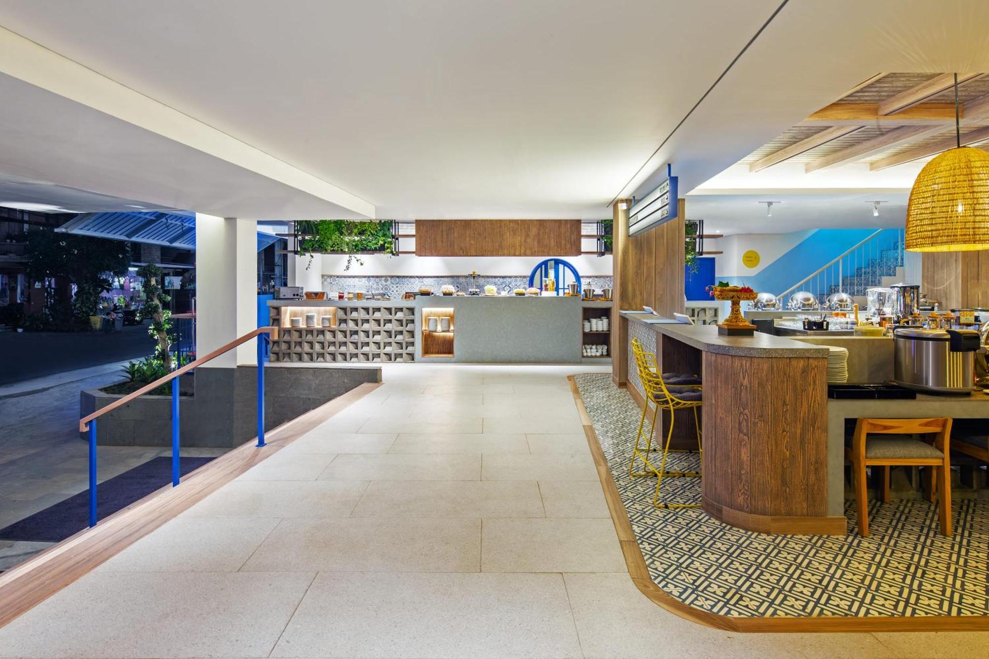 Kampi Hotel Legian Экстерьер фото